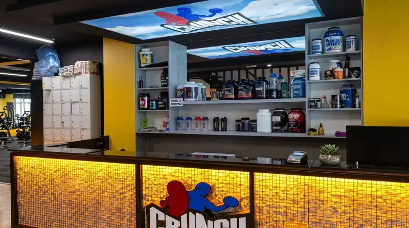 Crunch Fitness Bayrampaşa Sırt ve Lat Pulldown Makineleri