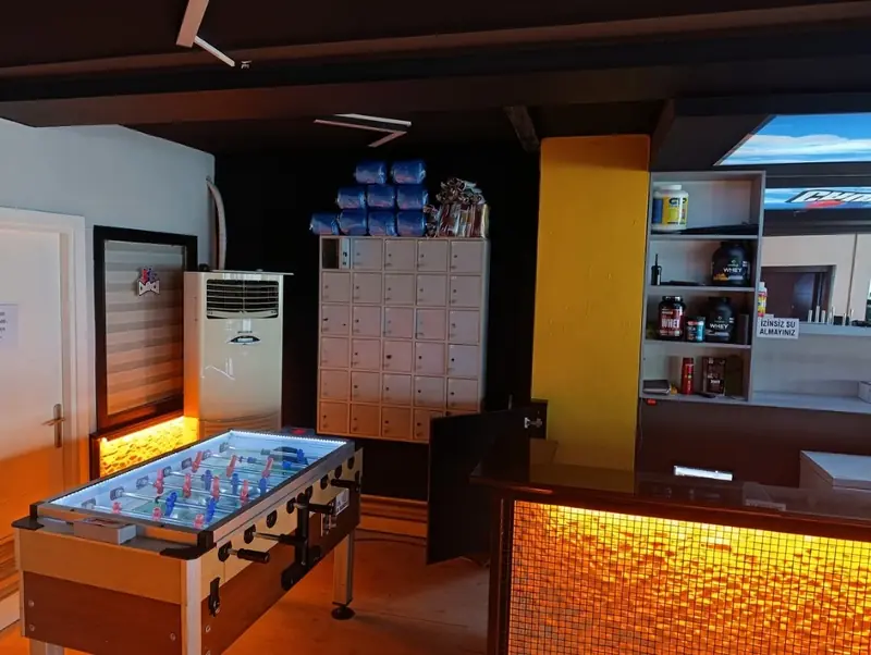 Işıklı Protein Bar ve Langırt Masası